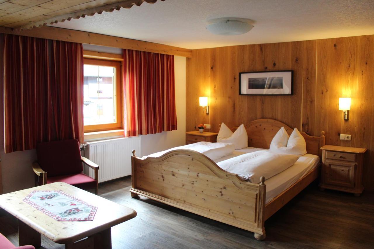Berghof Hotel Berwang Exterior photo